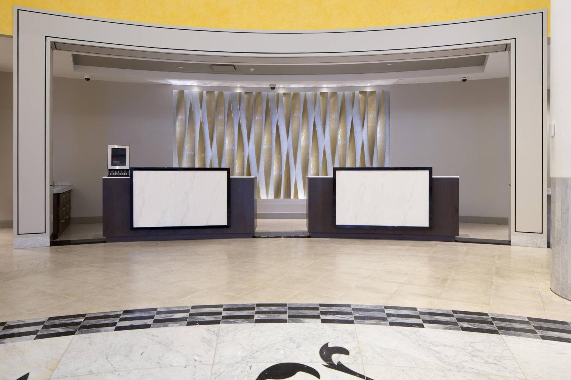 Hartford Marriott Downtown Hotel Exterior photo